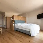 Apartment Essa - New
