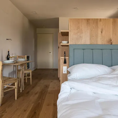 Essa - New Apartment